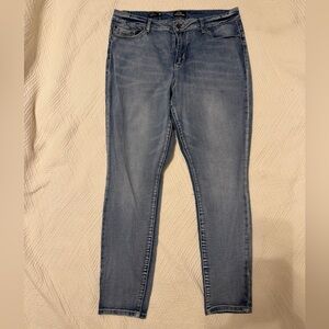Elegant Blue Skinny Jeans for Women